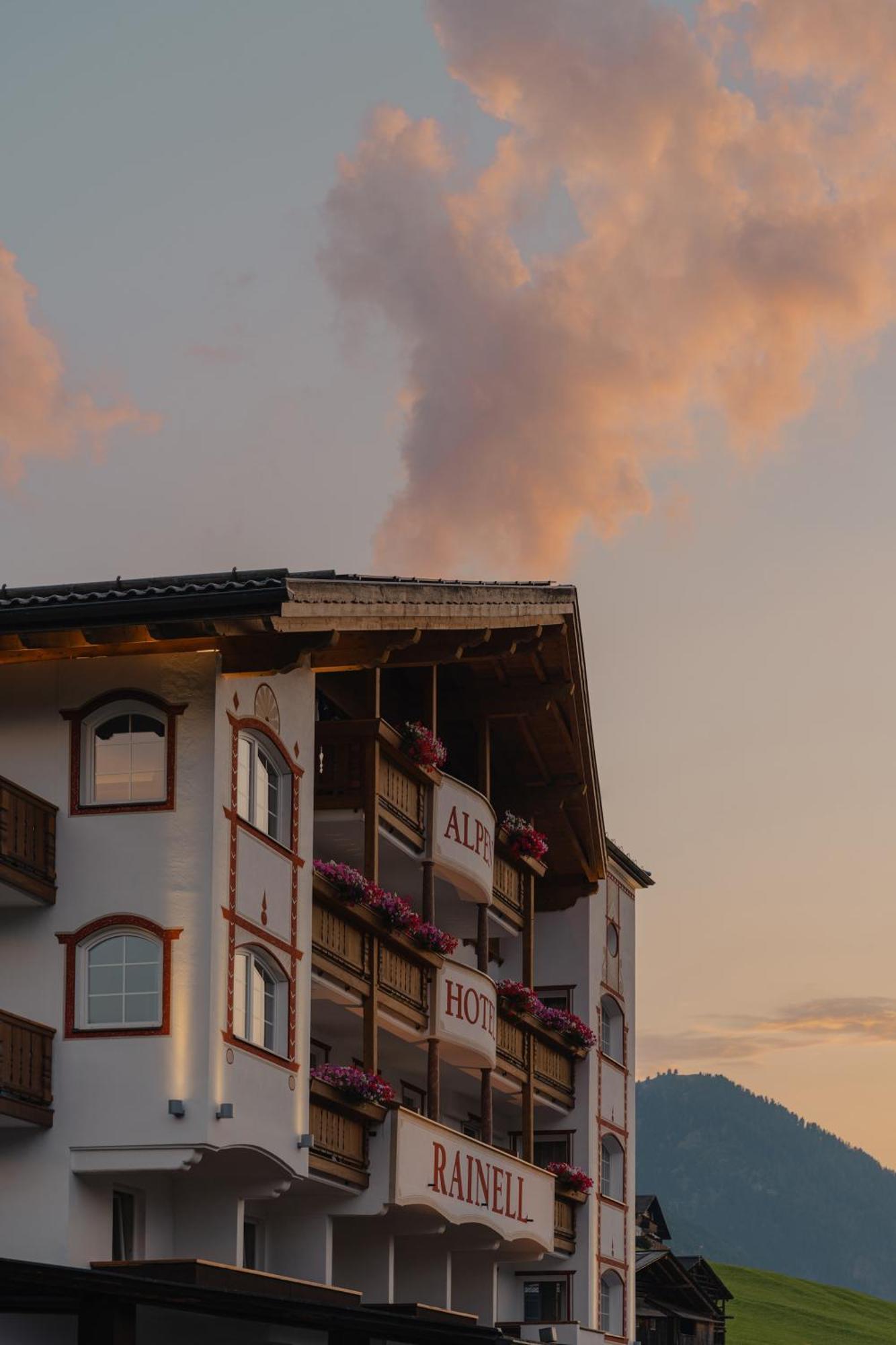Alpenhotel Rainell St. Ulrich in Gröden Exterior foto