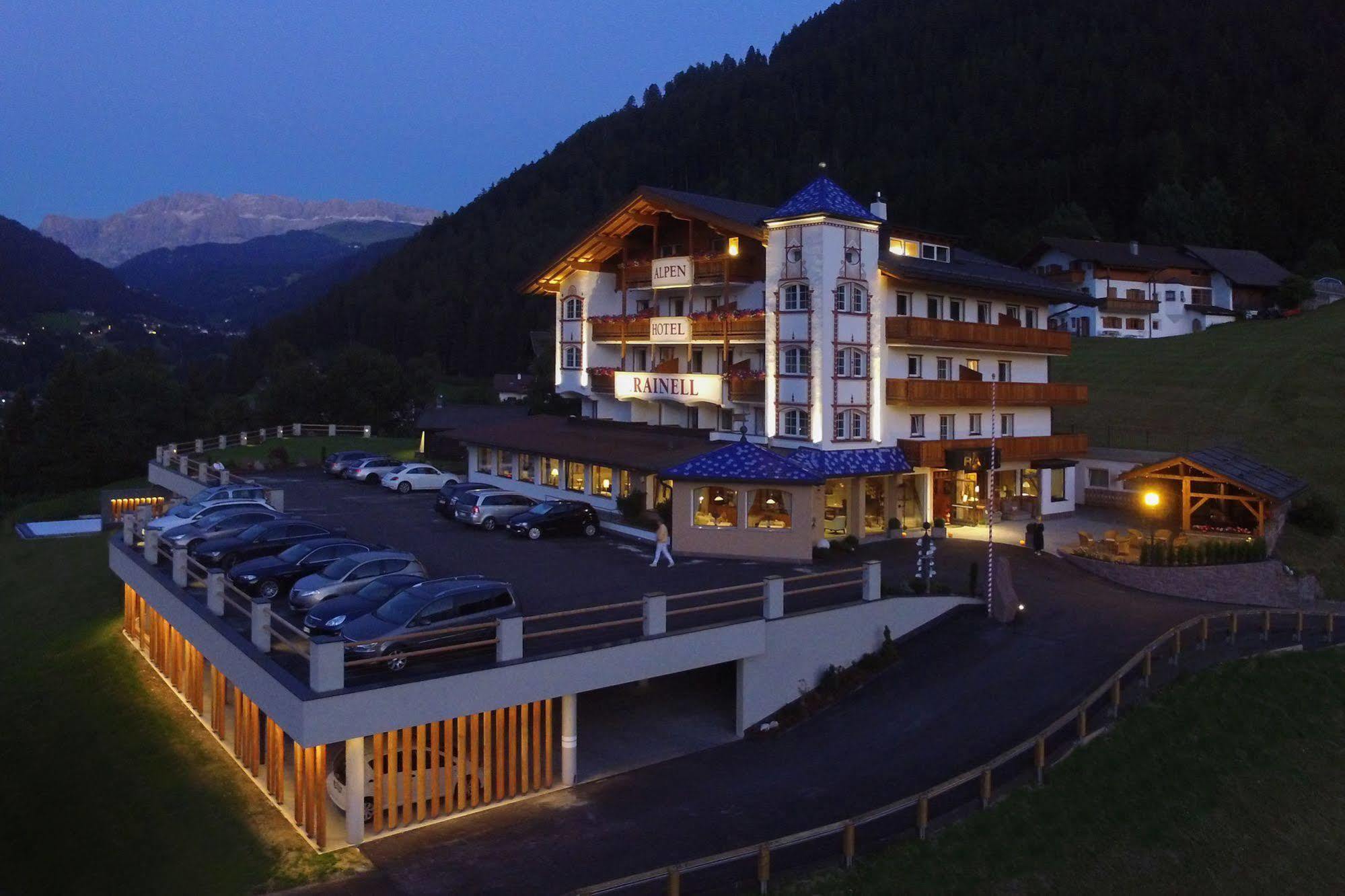 Alpenhotel Rainell St. Ulrich in Gröden Exterior foto
